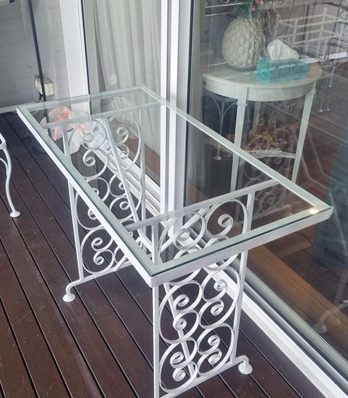 Glass-Table-Top-sharp-glass-solutions-10