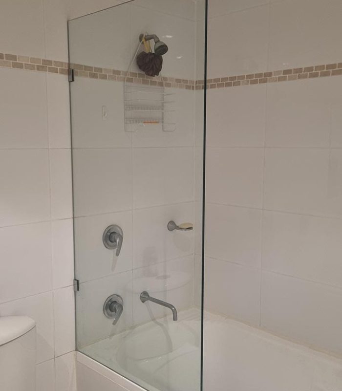 sharp-glass-solutions - Bath Shower Screen 3